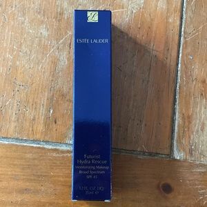 Estee Lauder Moisturizing Makeup
